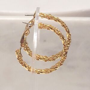Gold Tone Hoops Earrings Lever back 1 In Twisted Chain